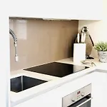 Апартаменты Comecasa Two-bedroom House On The Harbor Сен-Тропе